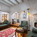 Terra Cave Hotell 3*